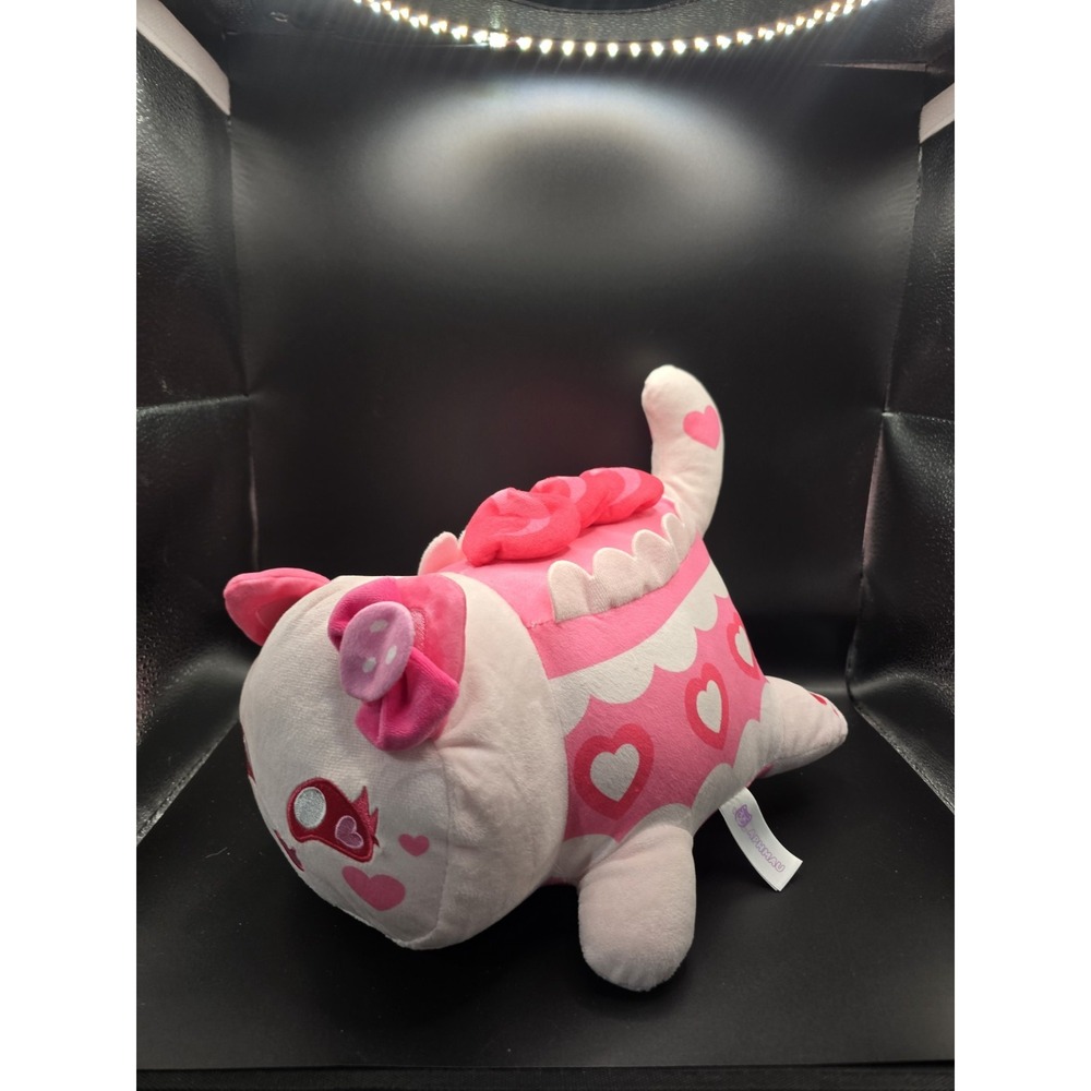 2024 Aphmau Meemeows KC Cake Cat Mysyery Plush 11" Valentine's Hearts Pink Red